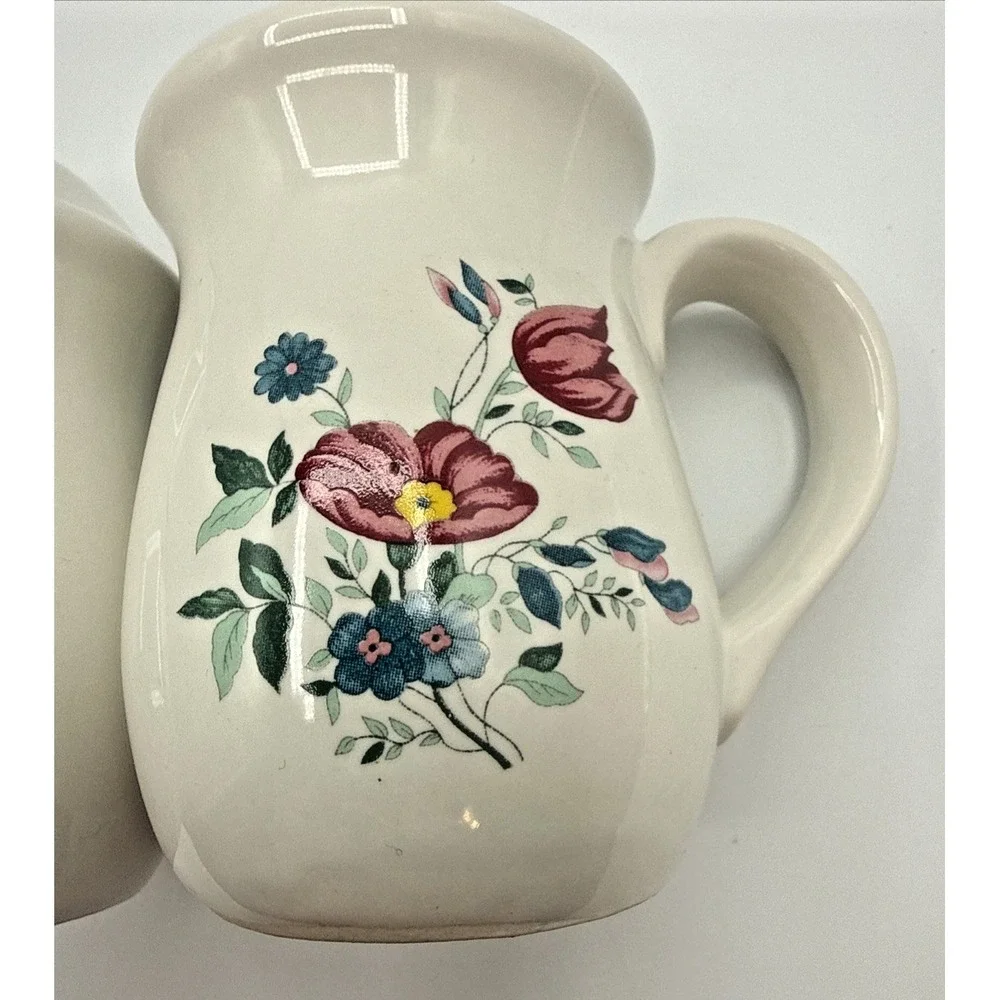 Vintage Sapota Salt‎ & Pepper Shaker Set Ceramic Blue & Burgundy Floral Country